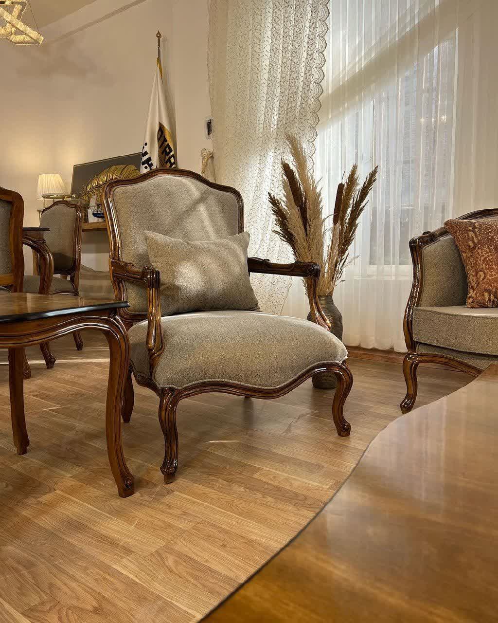 ویژگی مبل فرانسوی