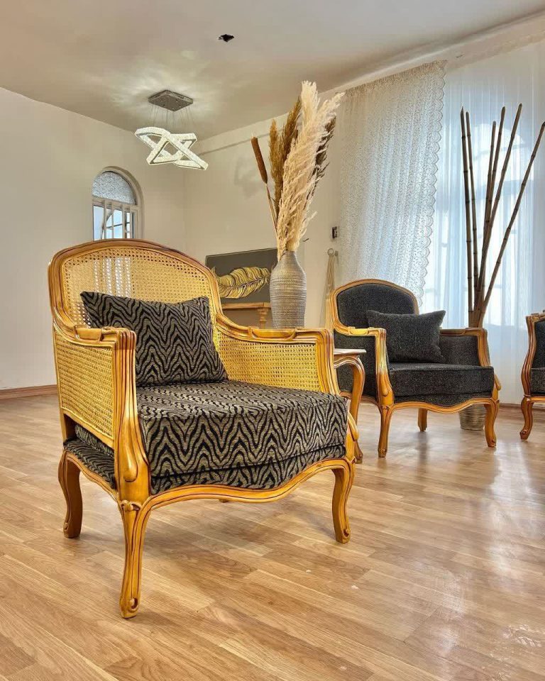 مبل کلاسیک فرانسوی