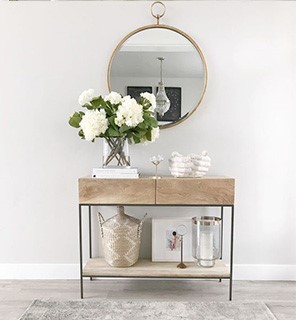 آینه کنسول در خانه کوچک