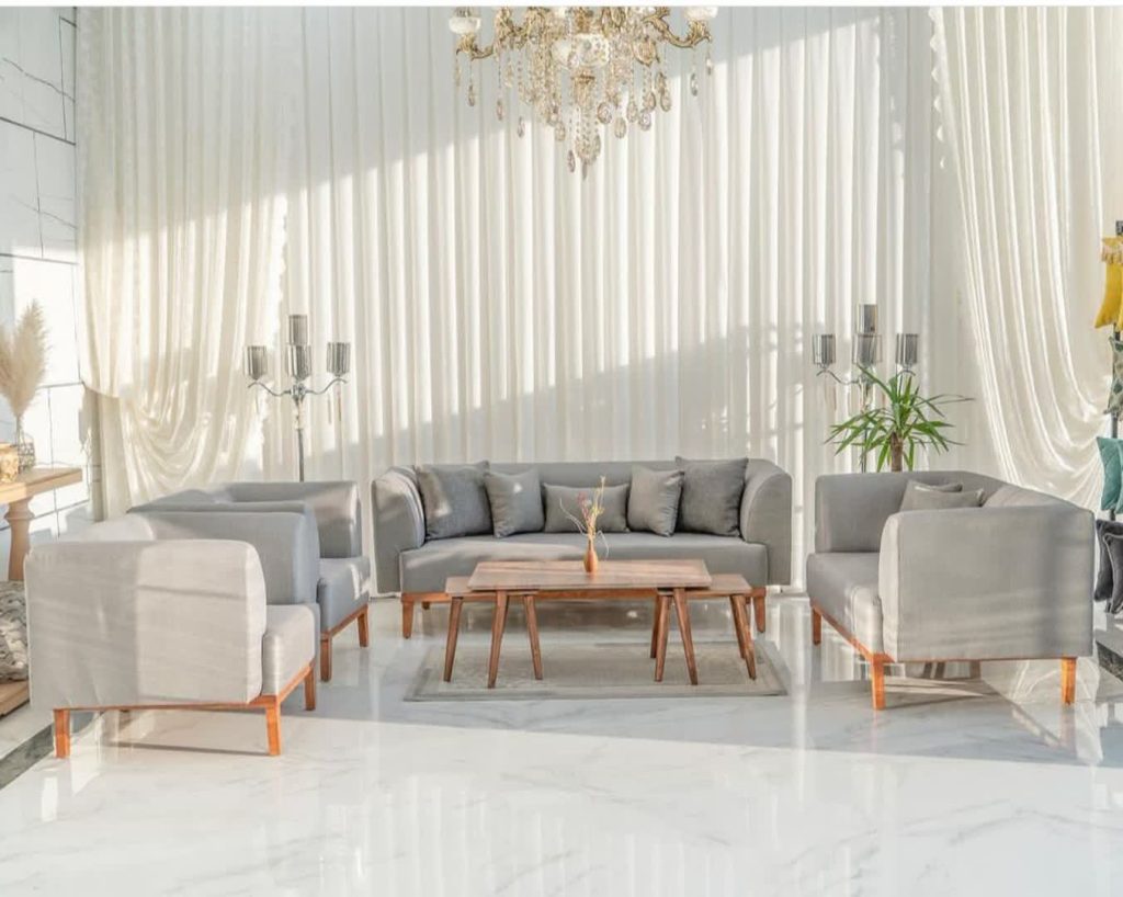 مبل راحتی نیوکلاسیک