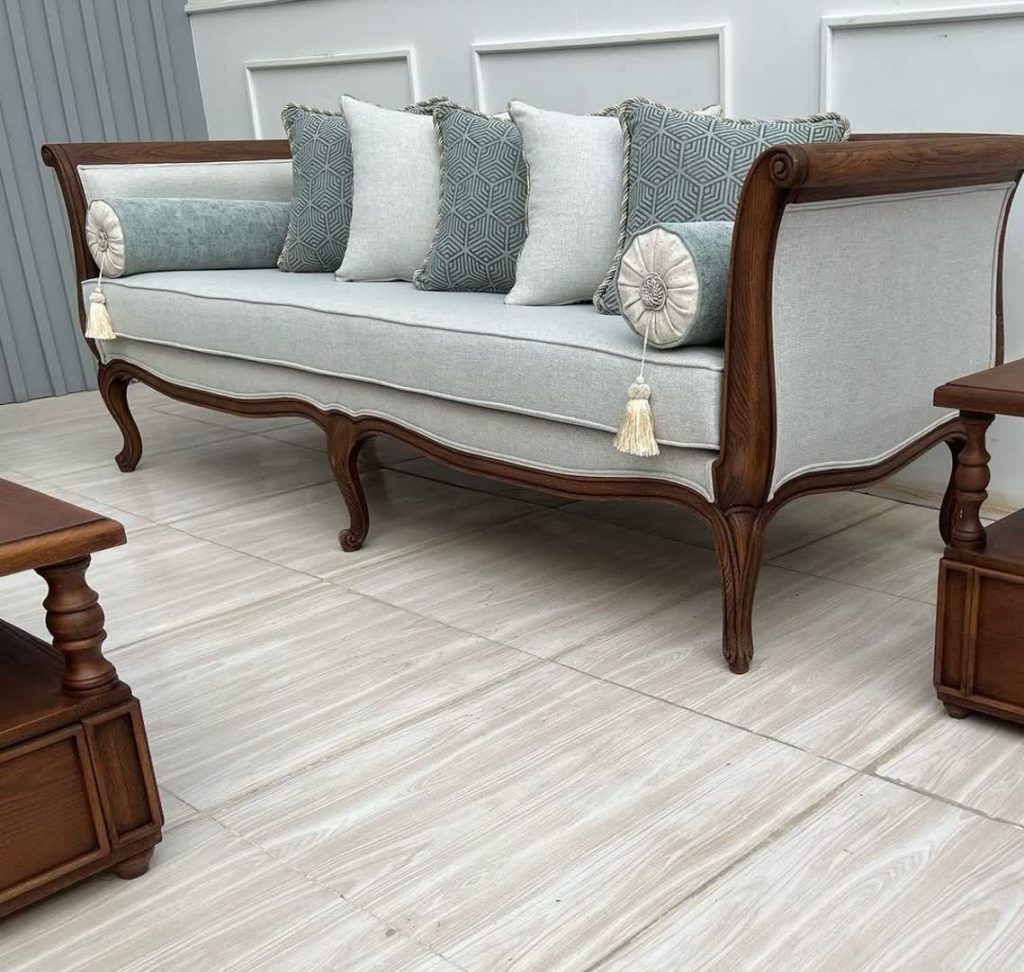 مبل کلاسیک فرانسوی لوئی