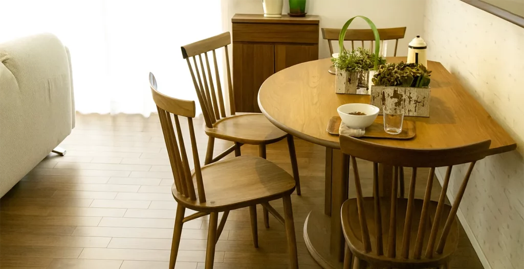 میز ناهار خوری 4 نفره با پایه های پنهان