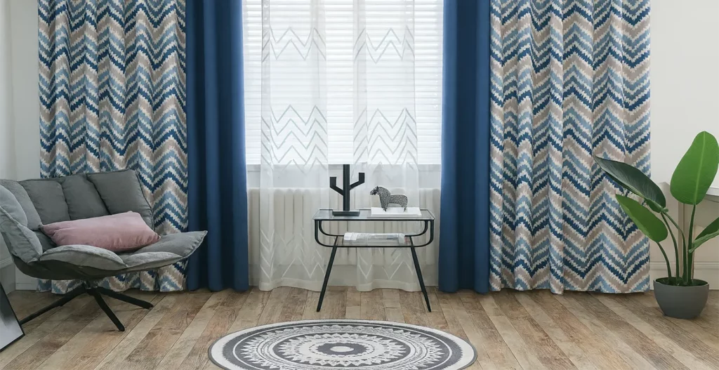 استفاده از پرده‌ های طرح‌ دار هندسی