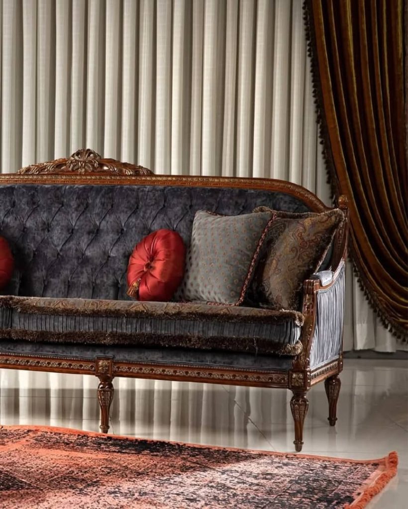 مبل کلاسیک سلطنتی کتیبه