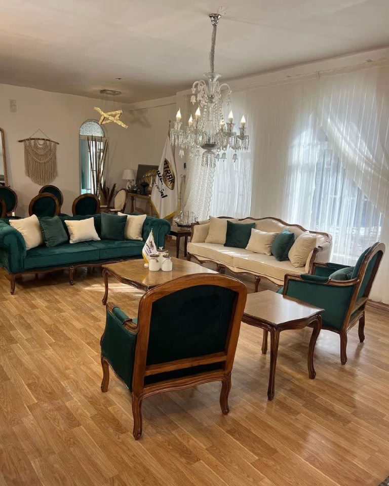 مبل کلاسیک چستر فرانسوی کیمیا