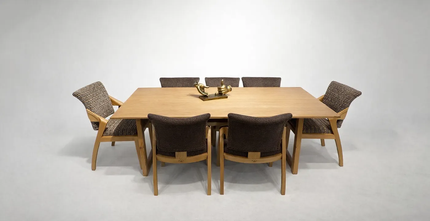 میز ناهارخوری مدل ایتالیایی 8 نفره..